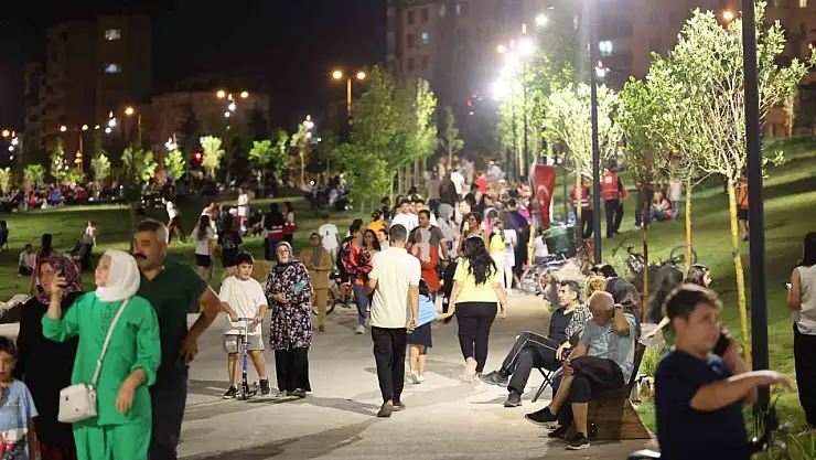 Talas Millet Bahçesi'nde yazlık sinema keyfi