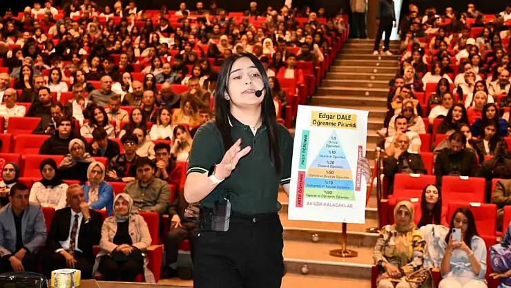 Tomarza Şehit Nazmi Kapucu Anadolu Lisesi il birincisi oldu