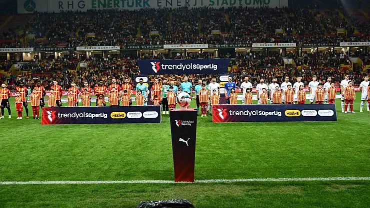 Trendyol Süper Lig: Kayserispor: 2 - Antalyaspor: 1 (İlk yarı)