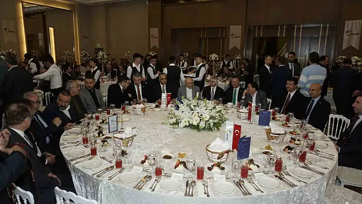 Vali Çiçek: 'Bu şehrin sokaklarında yürürken sanki bin yıl öteden Alaeddin Keykubat çıkacak ve 'haydi çalışmaya devam' diyecek gibi görünüyor'