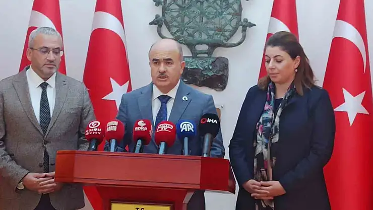 Vali Dağlı: 'Geleceğimizin teminatı olan çocuklarımız ve gençlerimizi zehirlemek isteyen uyuşturucu tacirlerine yönelik mücadelemiz kararlılıkla devam edecektir'
