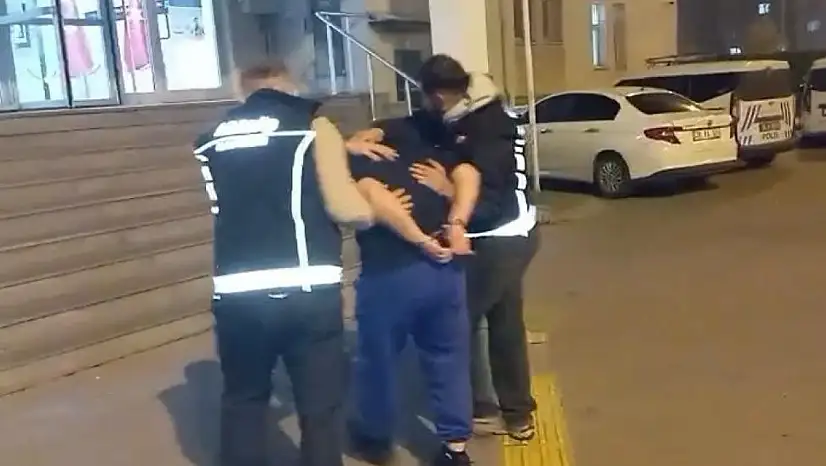 'Cinsel istismar' suçundan 12 yıl kesinleşmiş hapsi bulunan şahıs yakalandı