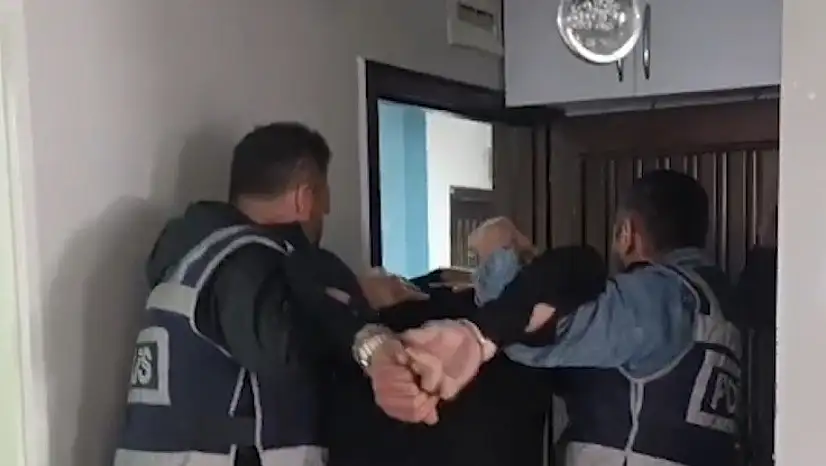 'Hırsızlık' suçundan aranan şahıs yakalandı