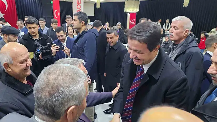 Arıkan, memleketinde bayramlaşma törenine katıldı