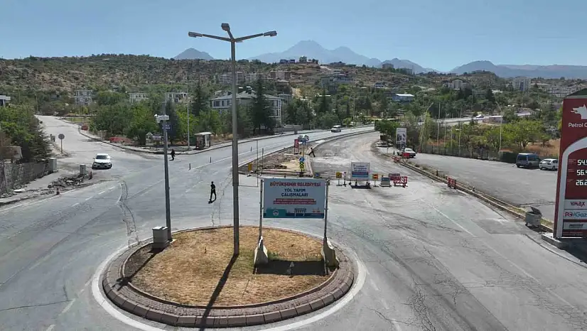 Başkan Büyükkılıç, Hacılar Kayseri Caddesi'nde 100 milyon TL'lik yatırımı inceledi