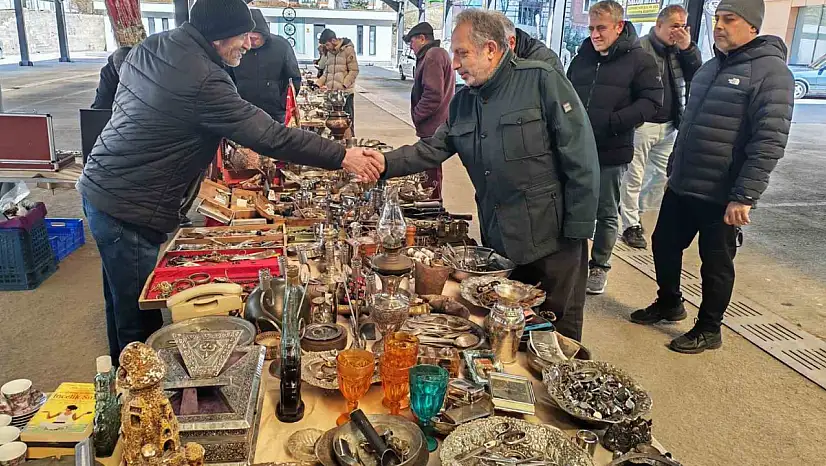Başkan Yalçın Antika Pazarı'nda