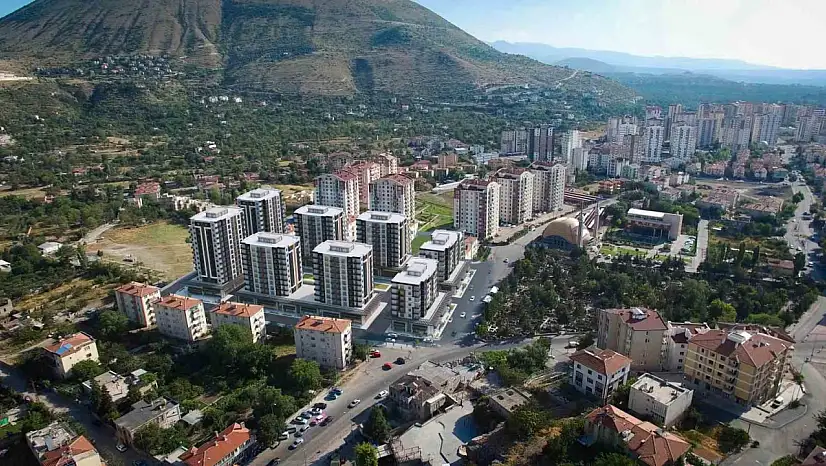 Başkan Yalçın'dan kentsel dönüşüm brifingi