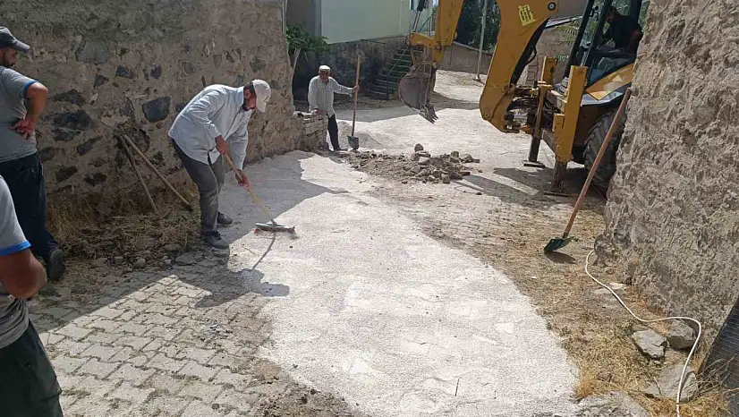 Bünyan Belediyesi'nden ilçede yol ve parke çalışmaları