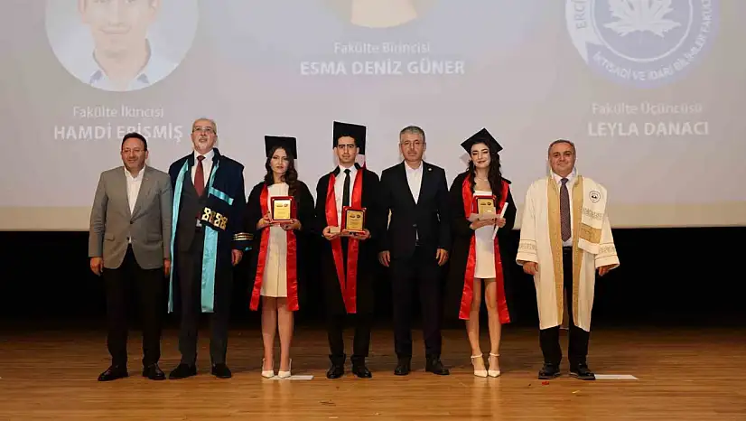 ERÜ İİBF 44. dönem mezunlarını verdi