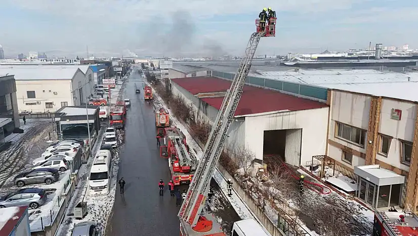 Fabrika yangını havadan görüntülendi