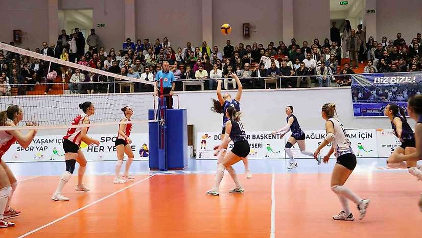 Kabakcı'dan Gevher Nesibe Spor Salonu'na Ziyaret