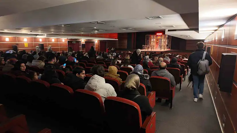 KAYMEK'ten yarıyıl tatilinde öğrencilere eğlence dolu tiyatro etkinliği