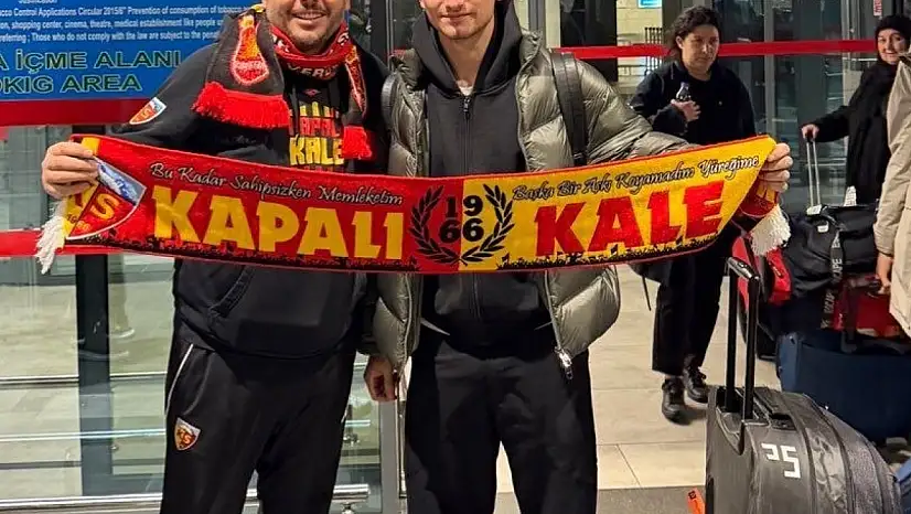 Kayserispor'un yeni golcüsü Fedor Chalov Kayseri'ye geldi