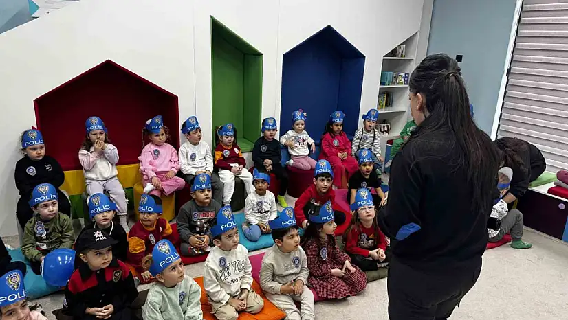 Miniklere polislik mesleği tanıtıldı