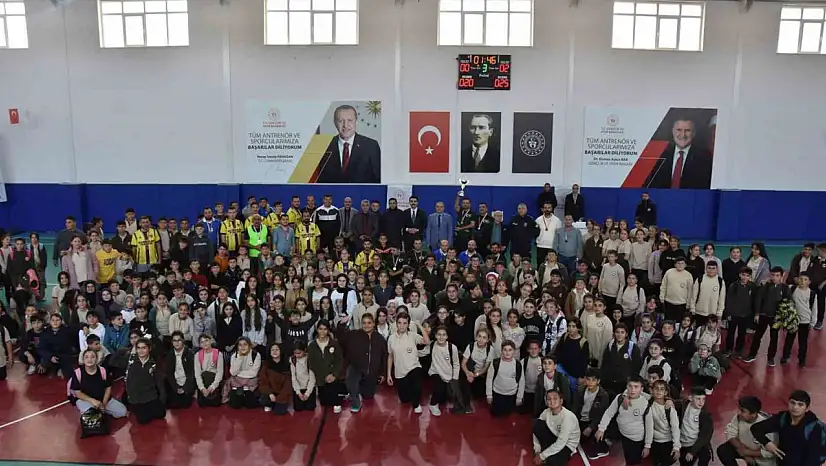 Öğretmenler hünerlerini filede sergiledi