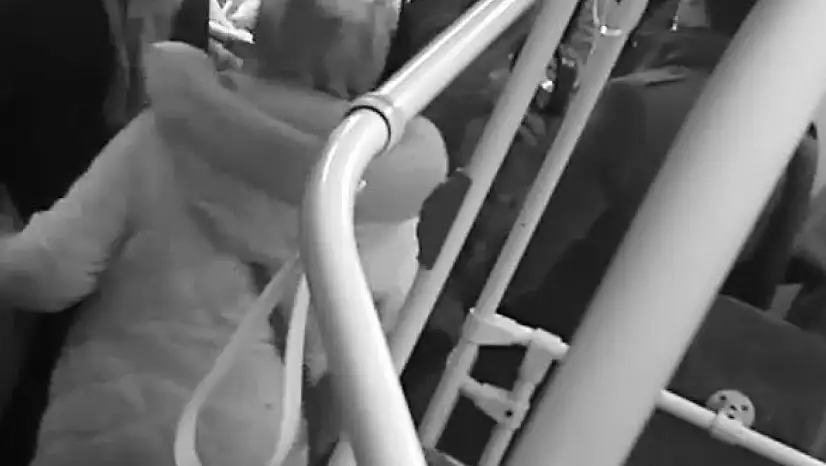 Otobüs şoförü fenalaşan yolcuyu hastaneye yetiştirdi