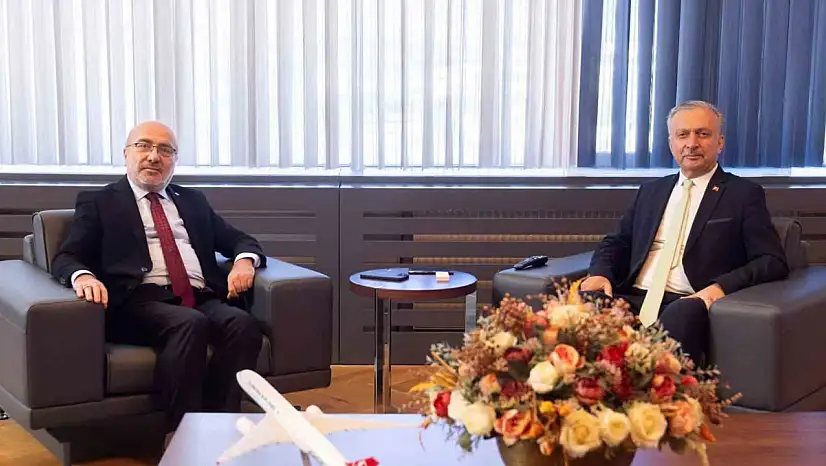 Rektör Kurtuluş Karamustafa'dan Erzincan Binali Yıldırım Üniversitesi'ne ziyaret