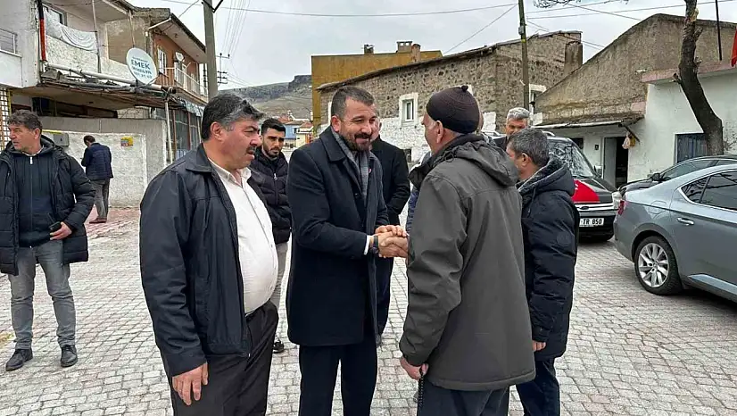 Siyasi parti başkanlarından Adem Şengül'e 'protokol' tepkisi