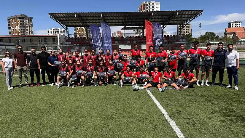 Sokaklar Bizim 5x5 Futbol Turnuvası sonuçlandı