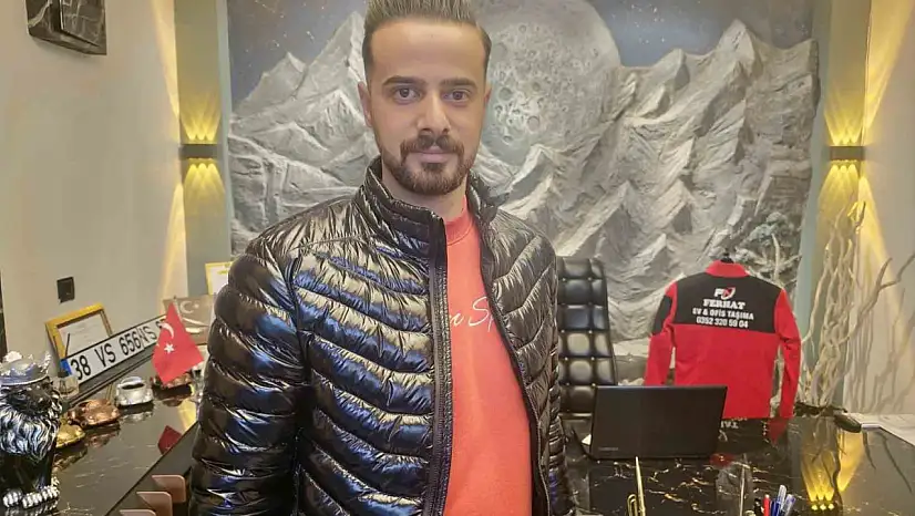 Sosyal medyada öğrendiği Heimlich manevrası bebeğin hayatını kurtardı