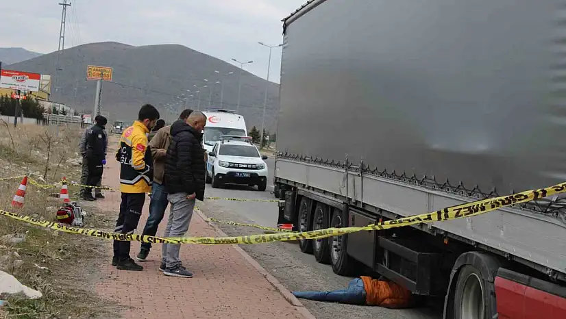Tırın altında ölü bulundu