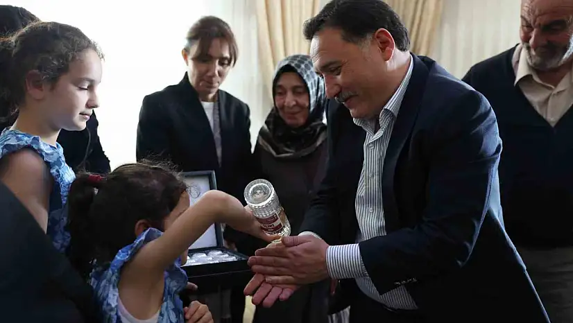 Vali Çiçek, şehit aileleriyle bayramlaştı