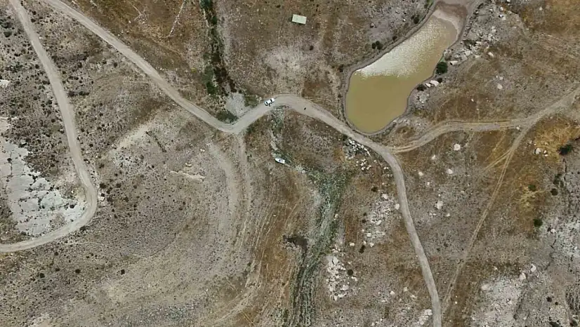 Yamula Barajı'nda sular çekildi, eski mahalle ortaya çıktı