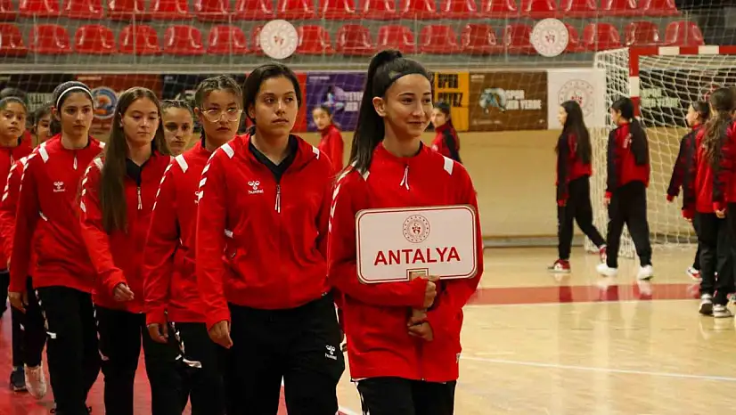 Yıldızlar Türkiye Futsal Birinciliği Kayseri'de başladı
