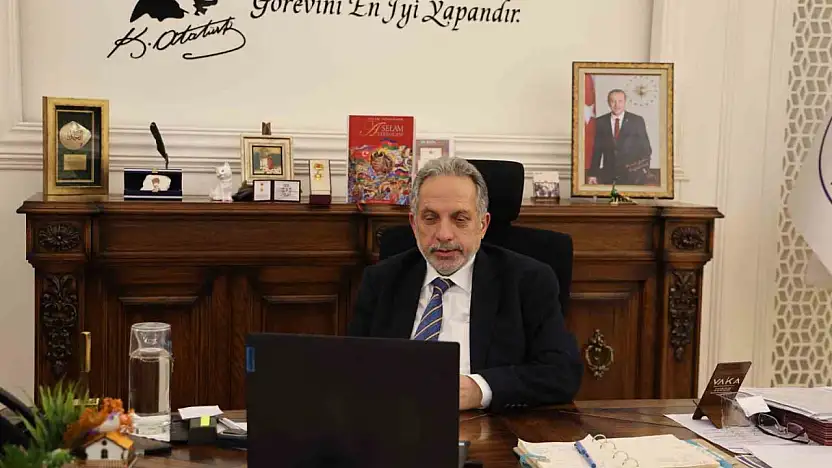 'Hizmet Madalyası' sahibi Başkan Yalçın, 'Bir Olalım Birlik Olalım' toplantısında Talas'taki çalışmaları anlattı