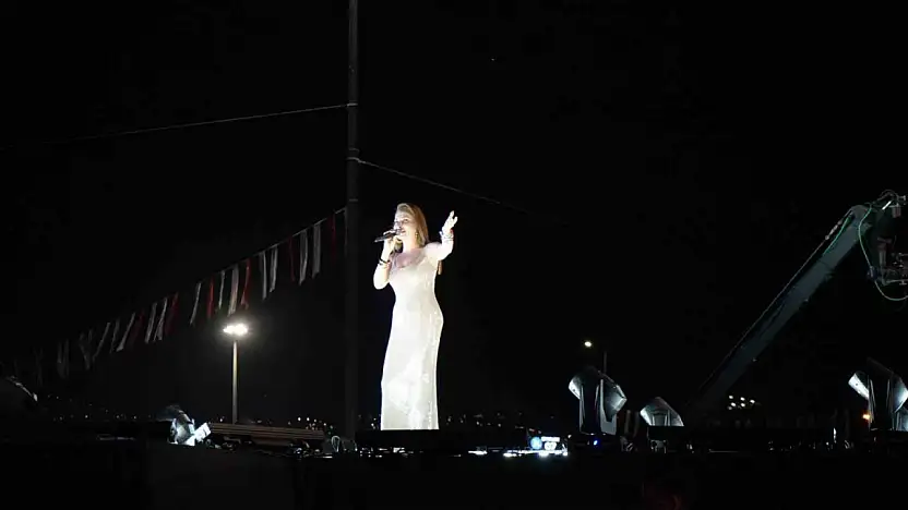 'Sivaslılar Günü'nde Ebru Yaşar rüzgarı