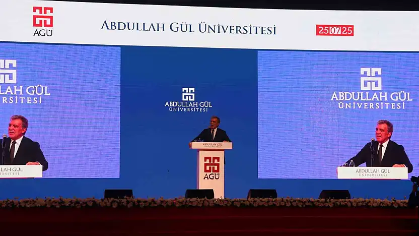 Abdullah Gül: 'Dünya hiç görülmediği kadar kural tanımaz, görülmediği kadar uluslararası kuruluşların ve sistemin çöktüğü çok tehlikeli bir dönemden geçiyor'