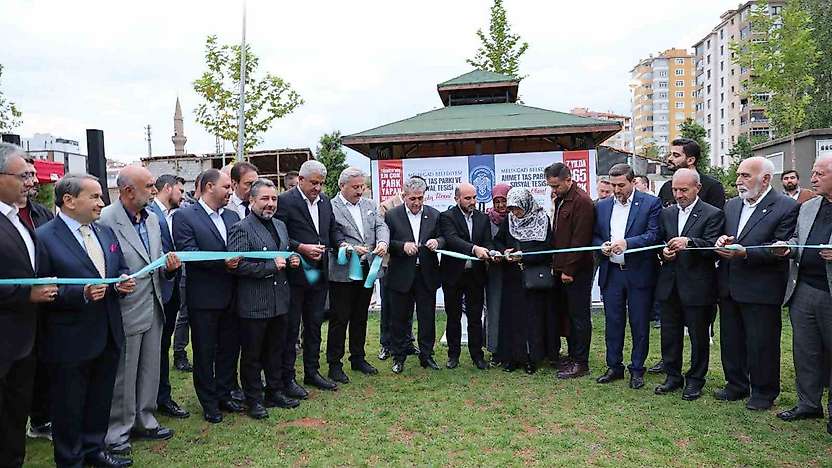 Ahmet Taş Parkı ve Sosyal Tesisi hizmete açıldı