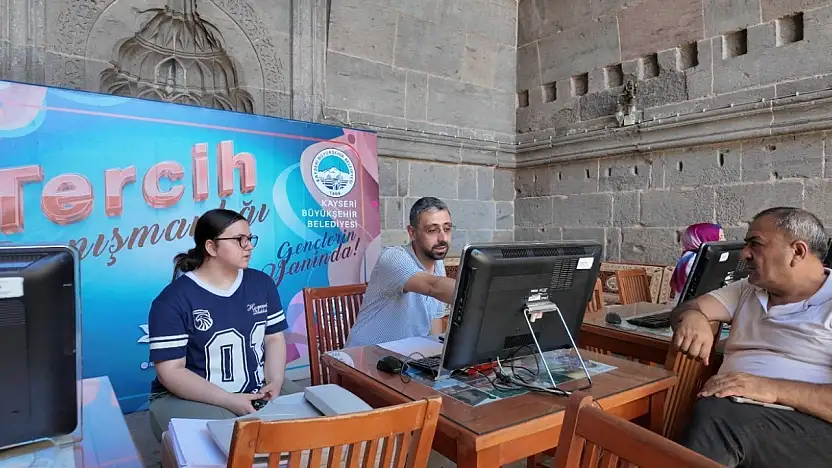Aile Akademisi'nden 2 bin 657 öğrenciye tercih danışmanlığı hizmeti