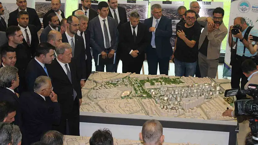Bakan Kurum ve Yumaklı'dan Kayseri temasları