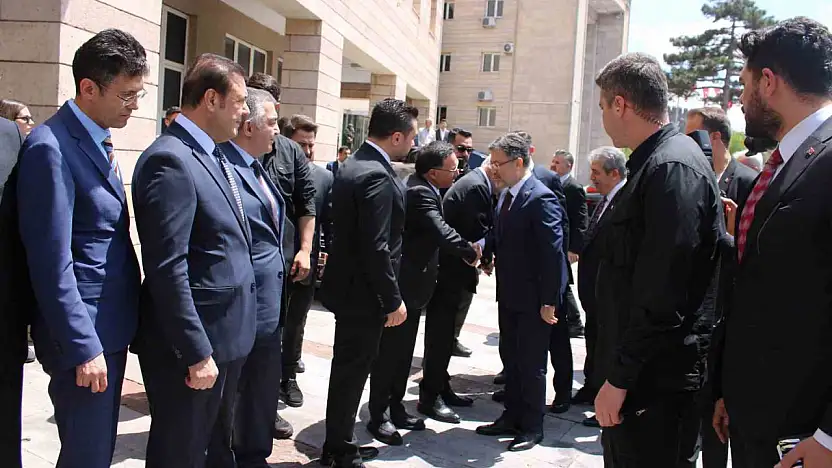 Bakan Yumaklı Kayseri Valiliği'ni ziyaret etti