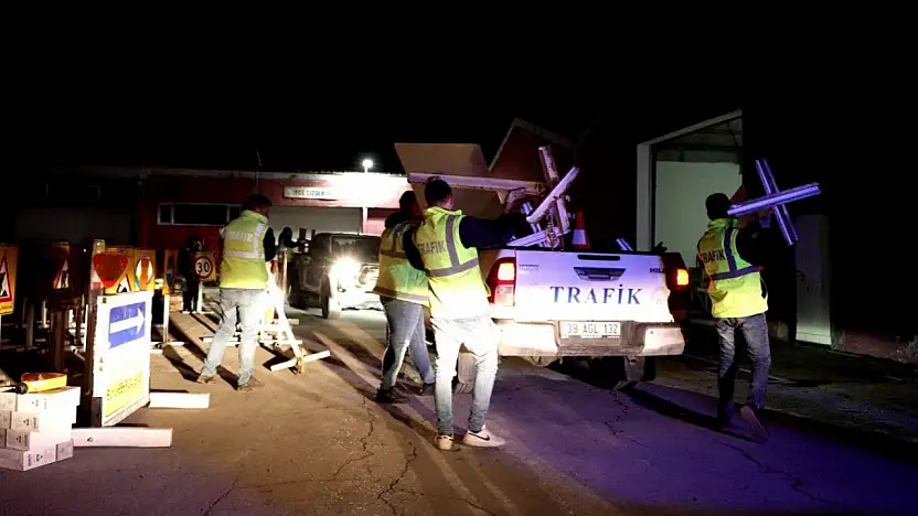 Başkan Büyükkılıç: 'Kartal Kavşağı'nda gece yarısı start verildi'