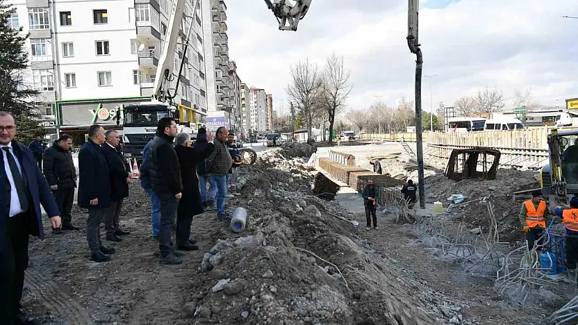 Başkan Büyükkılıç, 300 milyon TL'lik katlı kavşak projesini yerinde inceledi