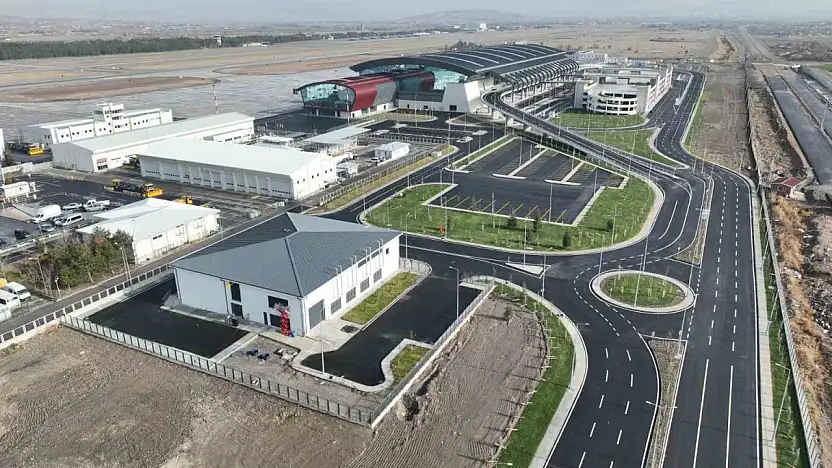 Başkan Büyükkılıç duyurdu: Kayseri Havalimanı 'Başmüdürlük' statüsüne kavuştu