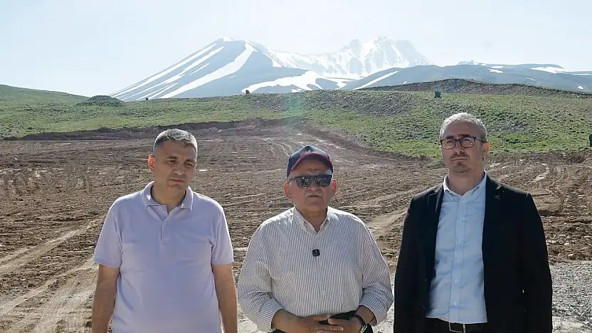 Başkan Büyükkılıç müjdeyi verdi: Erciyes'in Develi Kapısı'na yürüyen bant