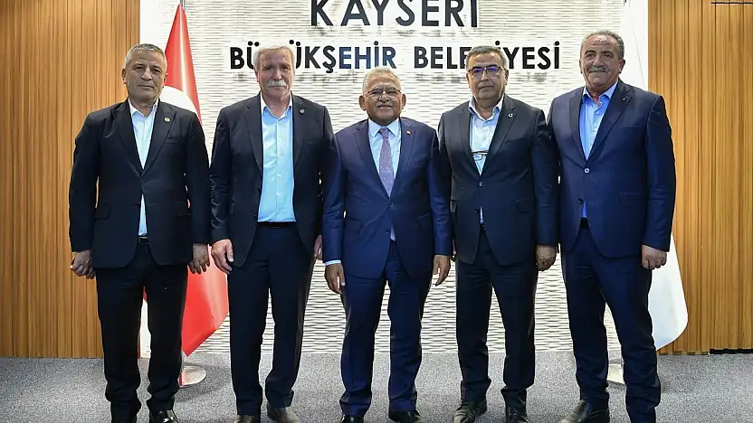 Başkan Büyükkılıç'tan 5 ilçe belediye başkanı ile 'yatırım' zirvesi