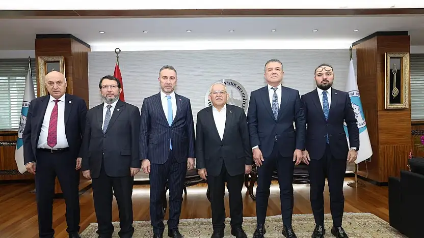 Başkan Büyükkılıç'tan birlik mesajı: Büyükşehir'de ziyaretçi rüzgarı