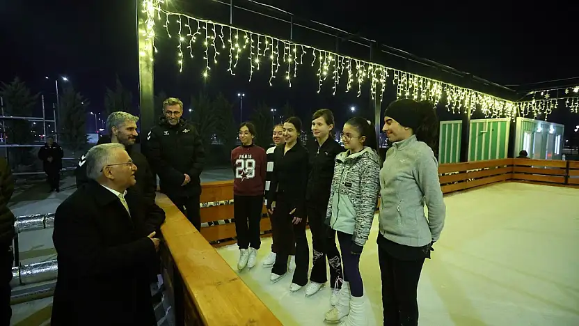 Başkan Büyükkılıç'tan gençlere müjde: Açık hava buz pateni pisti