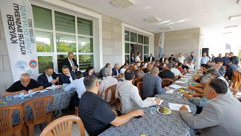 Başkan Büyükkılıç'tan İncesu ve Yeşilhisar'da muhtarlarla 'istişare' mesaisi