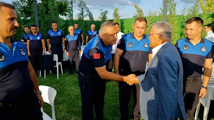 Başkan Büyükkılıç, Zabıta Haftası dolayısıyla zabıta personeli ile buluştu