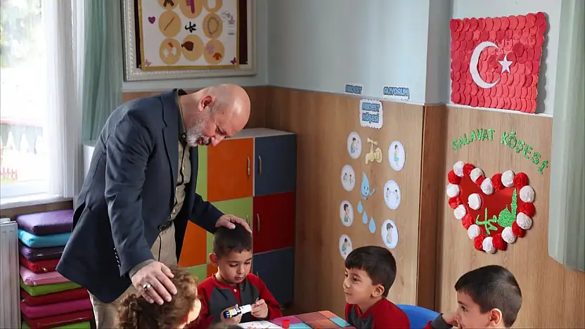 Başkan Çolakbayrakdar: 'Çocuklarımızın gülüşü, bizim çalışma azmimizdir'