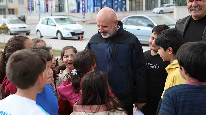 Başkan Çolakbayrakdar: 'Evlatlarımız için her parka toprak alan yapıyoruz'