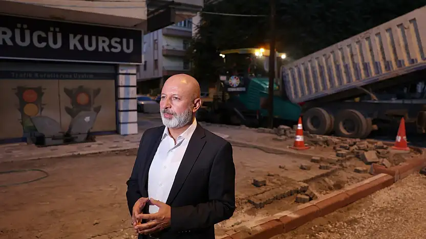 Başkan Çolakbayrakdar 'Gece gündüz çalışıyor, şehri geleceğe hazırlıyoruz'