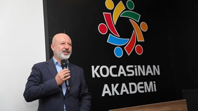 Başkan Çolakbayrakdar: 'Hayatın tüm renkleri, 7'den 70'e bu çatı altında buluşuyor'