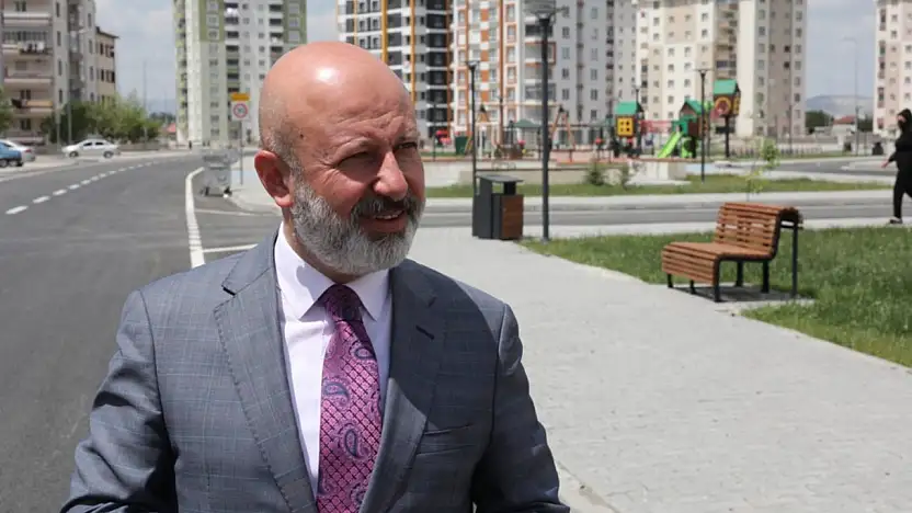 Başkan Çolakbayrakdar: 'Otomatik sulama sistemiyle hem suyu hem enerjiyi koruyoruz'