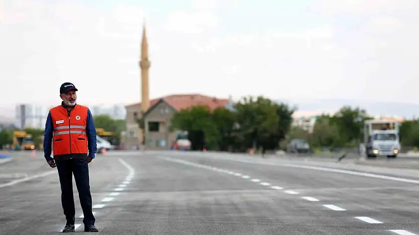 Başkan Çolakbayrakdar: 'Şehrimizin ulaşımını geleceğe taşıyan devasa bir eser kazandırdık'